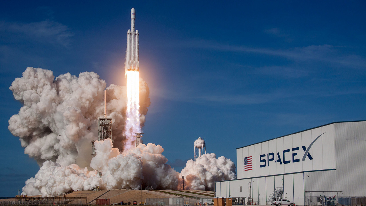SpaceX beklediği onayı sonunda aldı! Bekle bizi Mars!