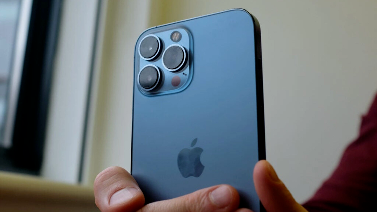 Apple R yaptı! iPhone 12'ye güncelleme geliyor!