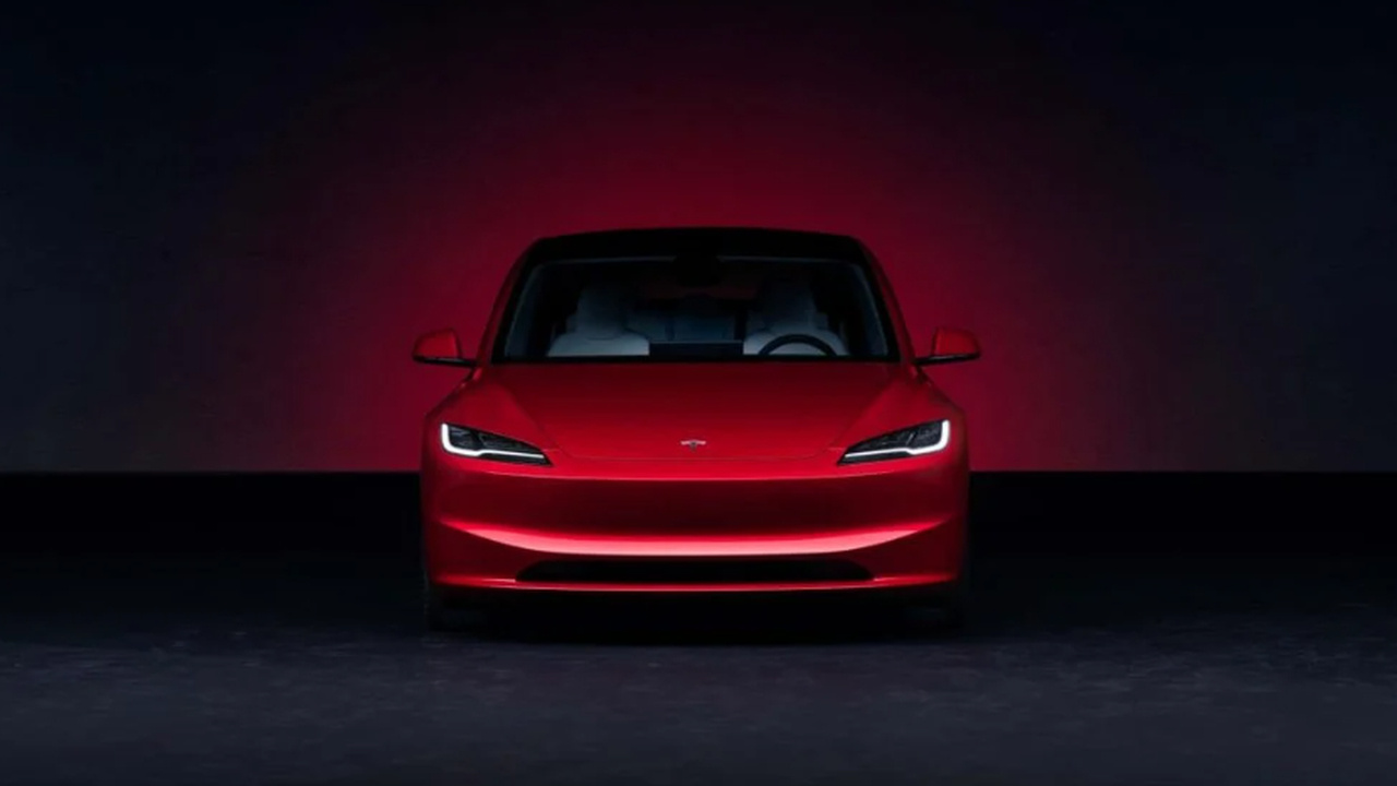Tesla, ABD'de 43.990 dolarlık geriden çekişli Model Y'yi sunuyor