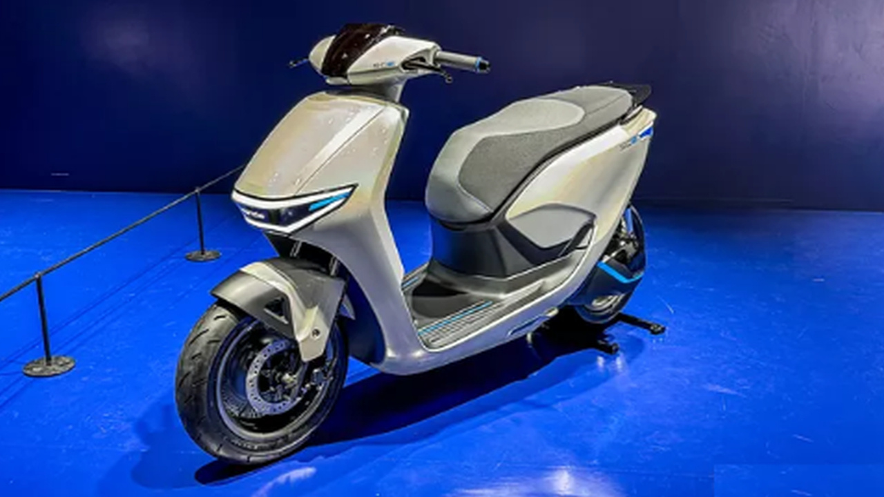 Honda, yeni elektrikli scooter'ı ile dikkat çekiyor