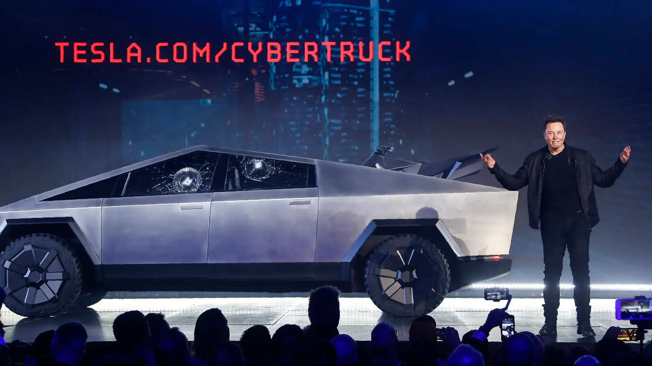 Tesla Cybertruck'ın 300 mil (480 km) menzili olabilir